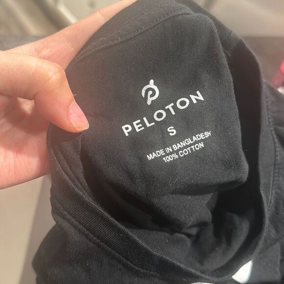Peleton Logo Women’s Century Club Black Crew Neck T-Shirt Size Small - Picture 3 of 8